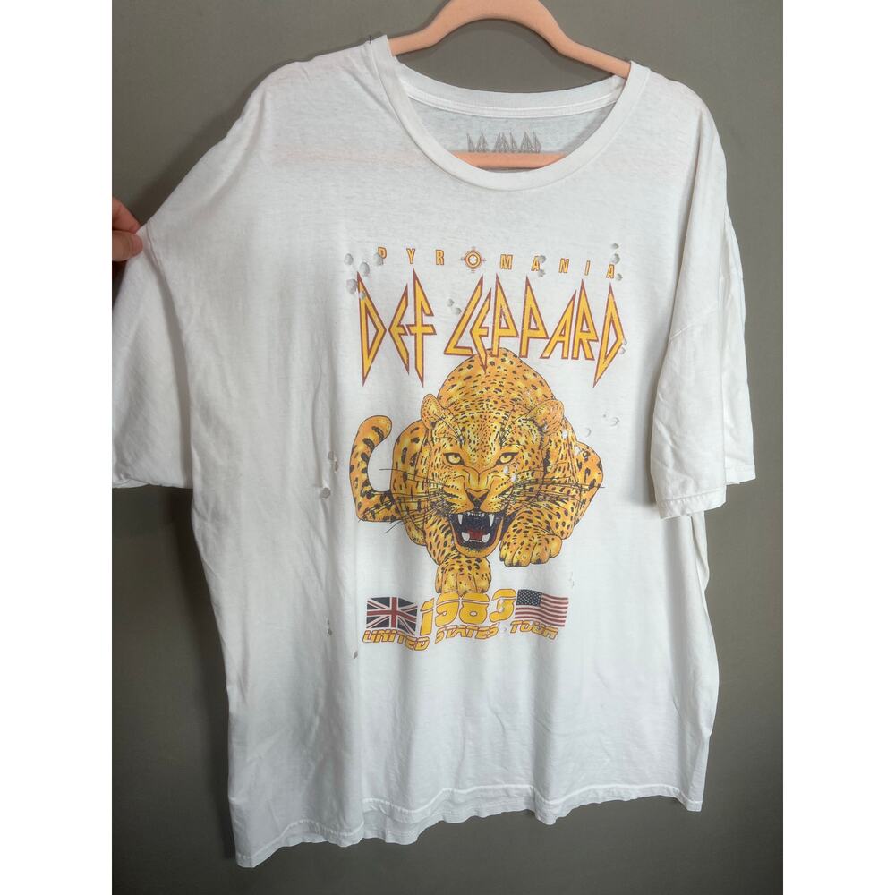 Def Leppard Pyromania 1983 US Tour Band T Shirt Distressed Graphic Thrashed S/M